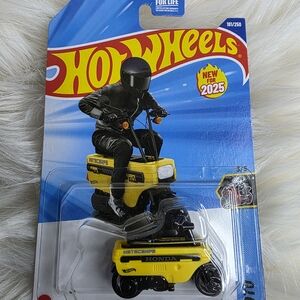 Hotwheels Yellow Honda Motocompo Toy
